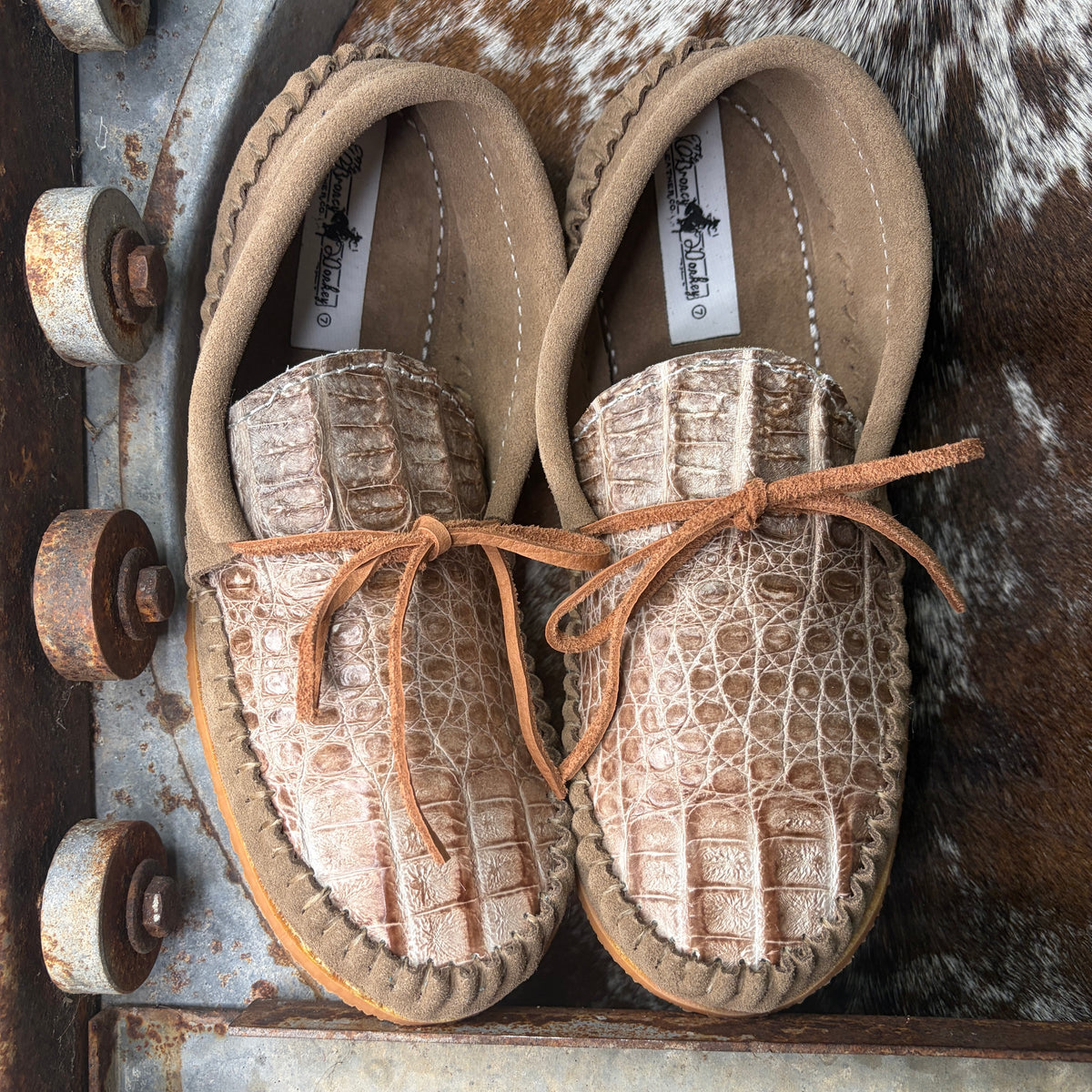 Caiman Muleys (size 7)