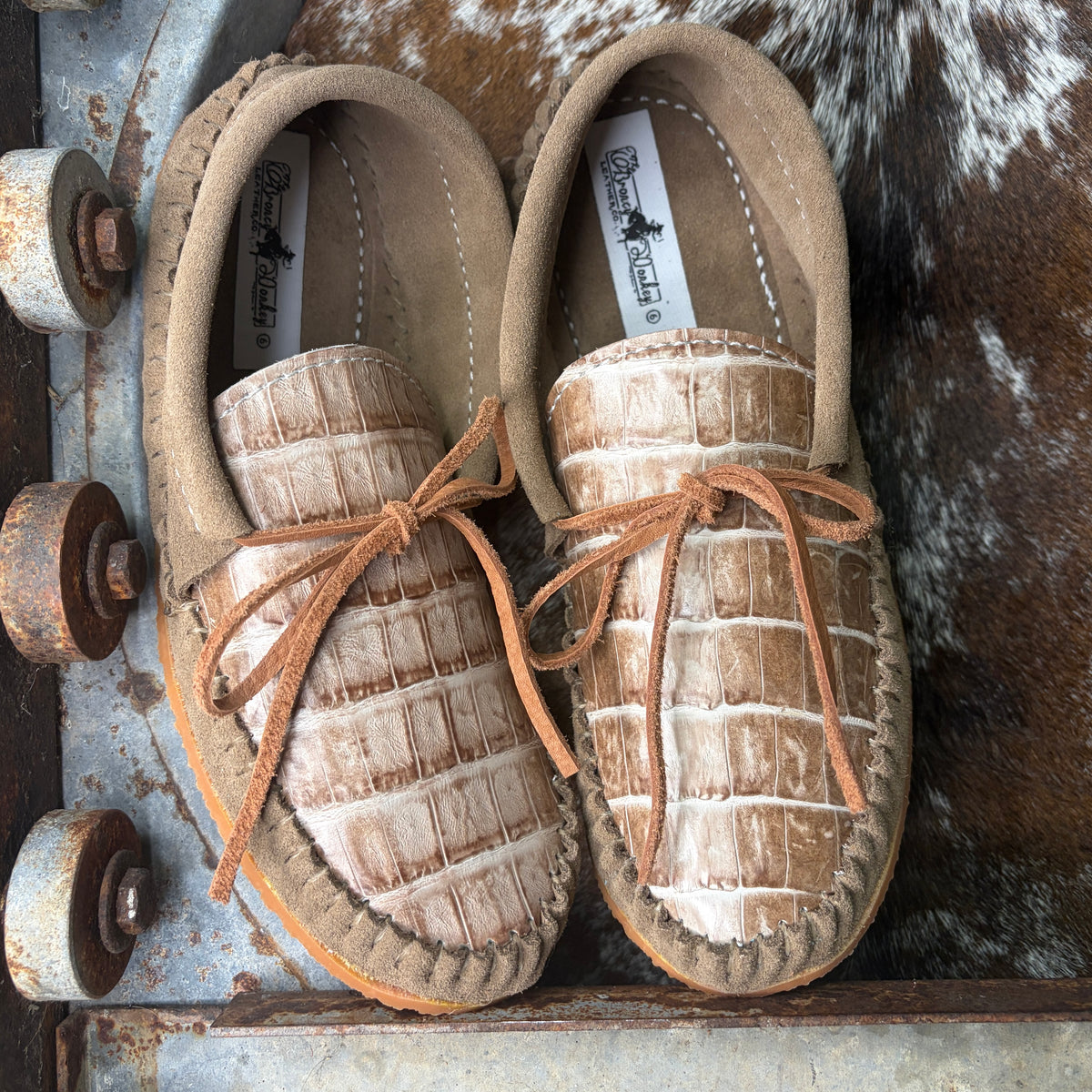 Caiman Muleys (size 6)