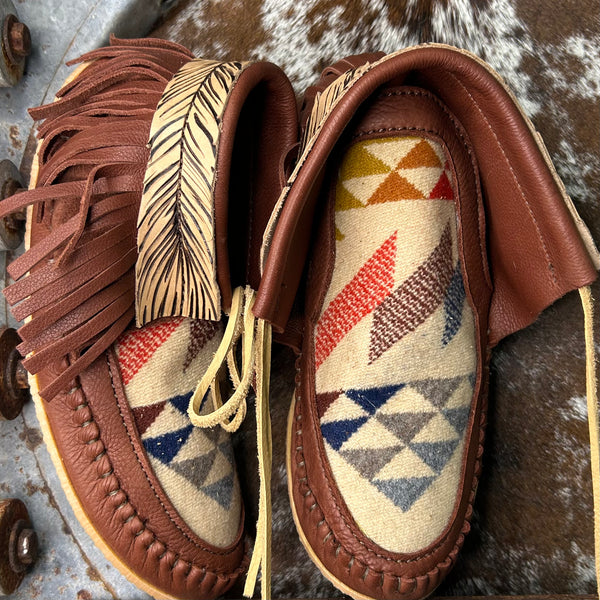 Feather back with wool (size 9)