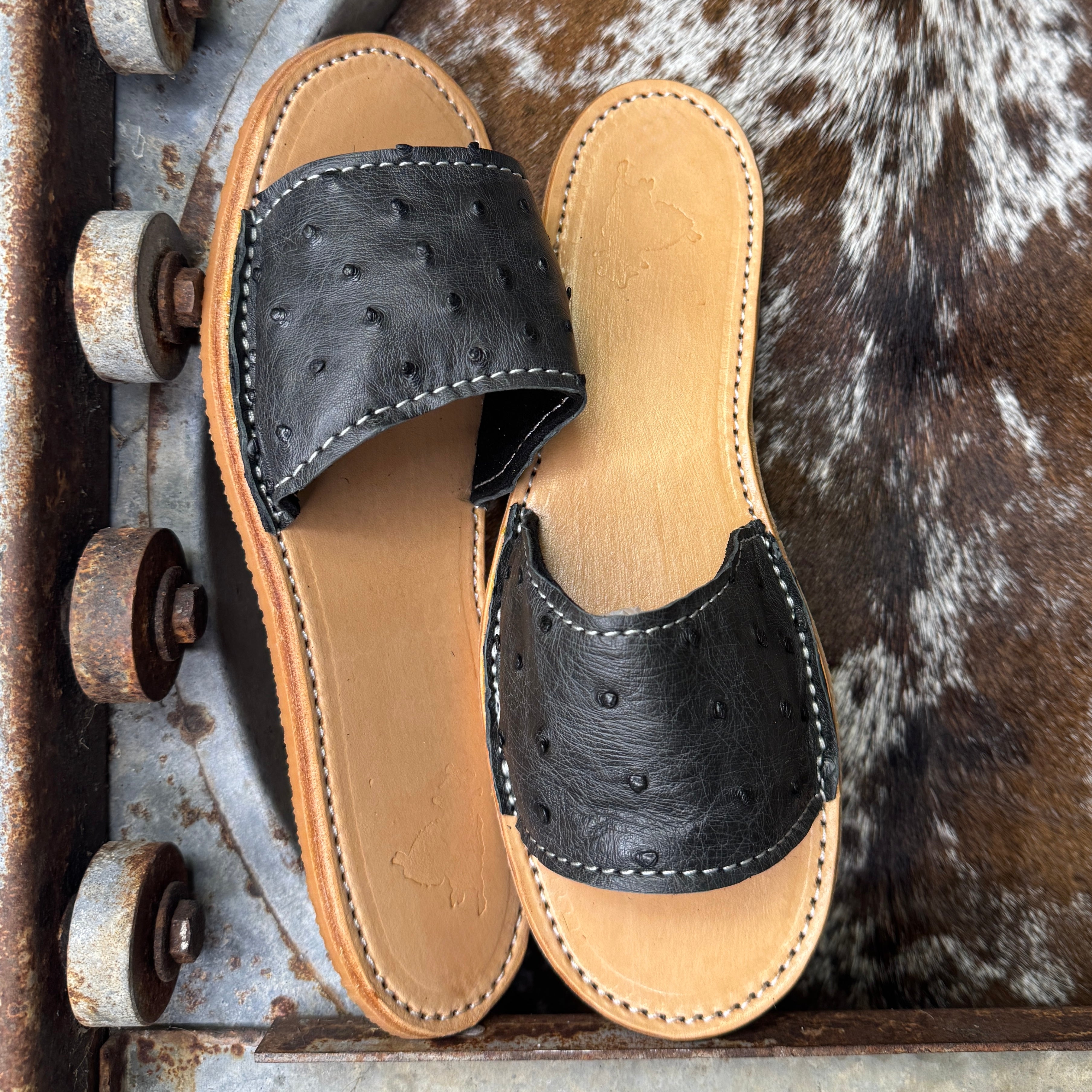 Ostrich Slides (size 7)