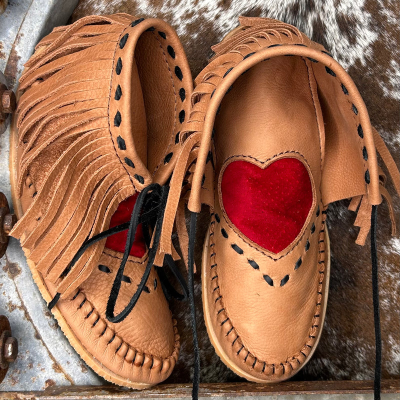 Buckstitch Heart Classic (Size 8)