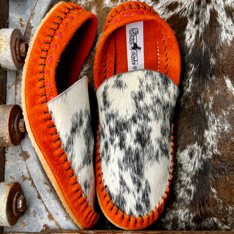 Buckstitch Mules (Size 8)