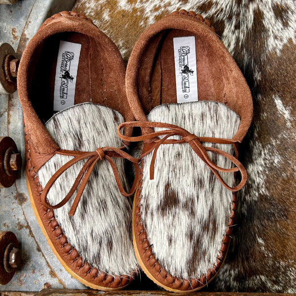 Cowhide Muleys (Size 7)