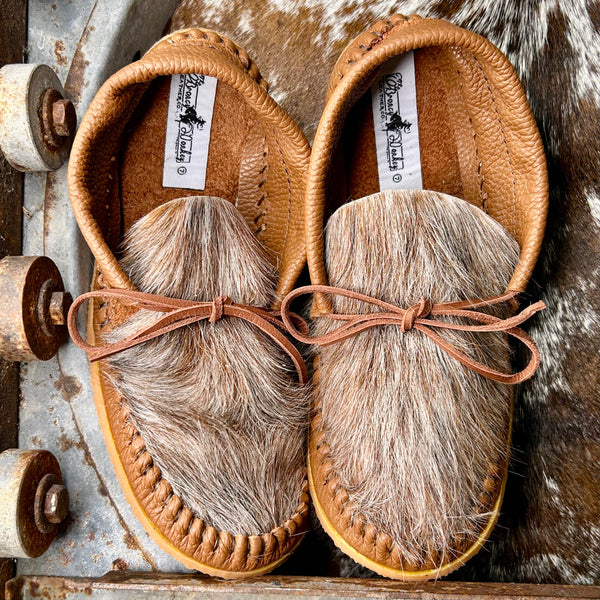 Cowhide Muleys (Size 7)
