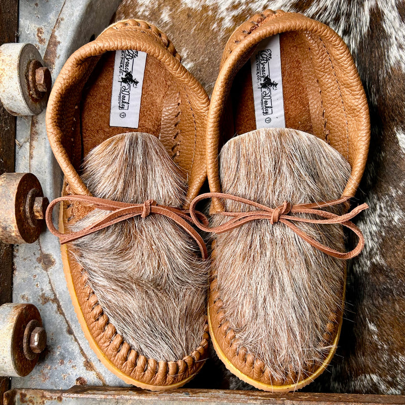 Cowhide Muleys (Size 7)