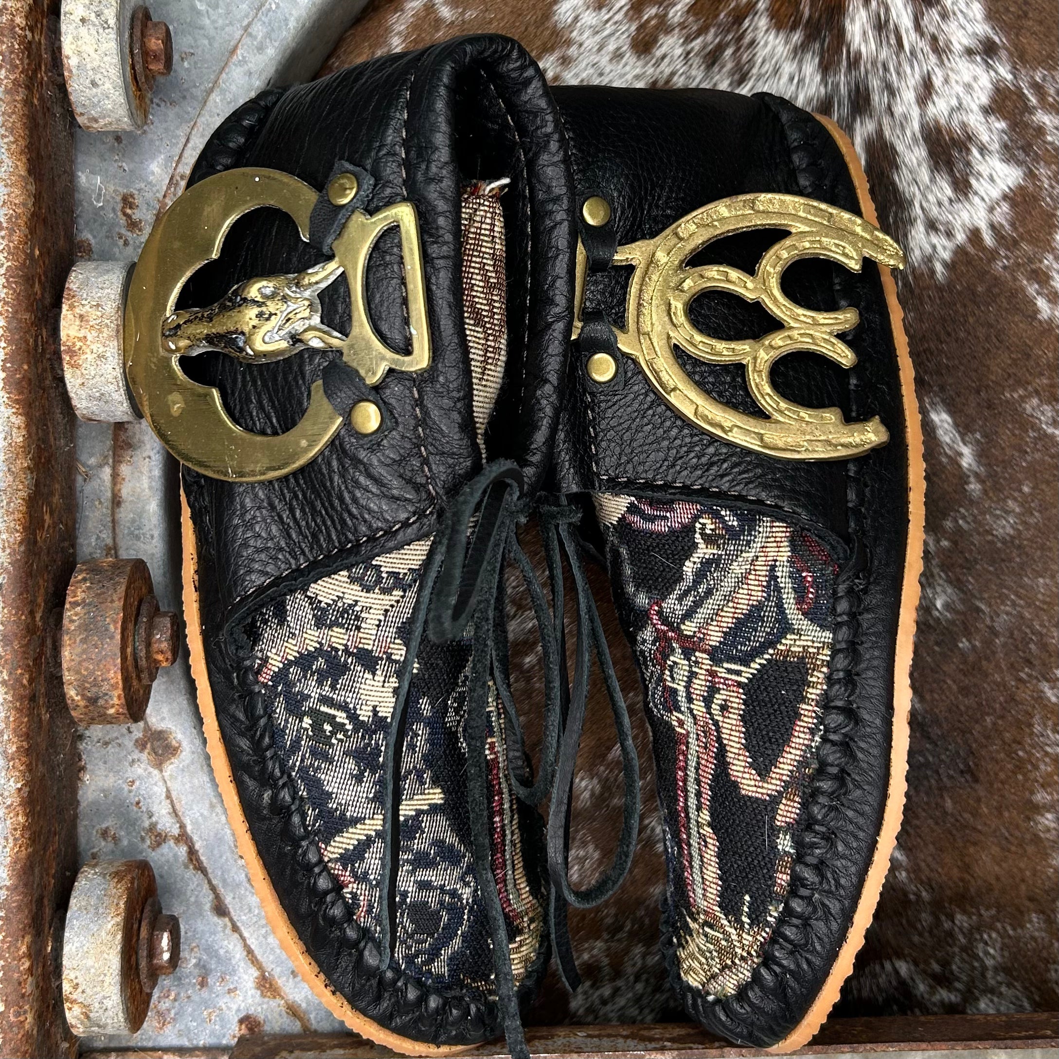 Medallion Tallback (Size 7)