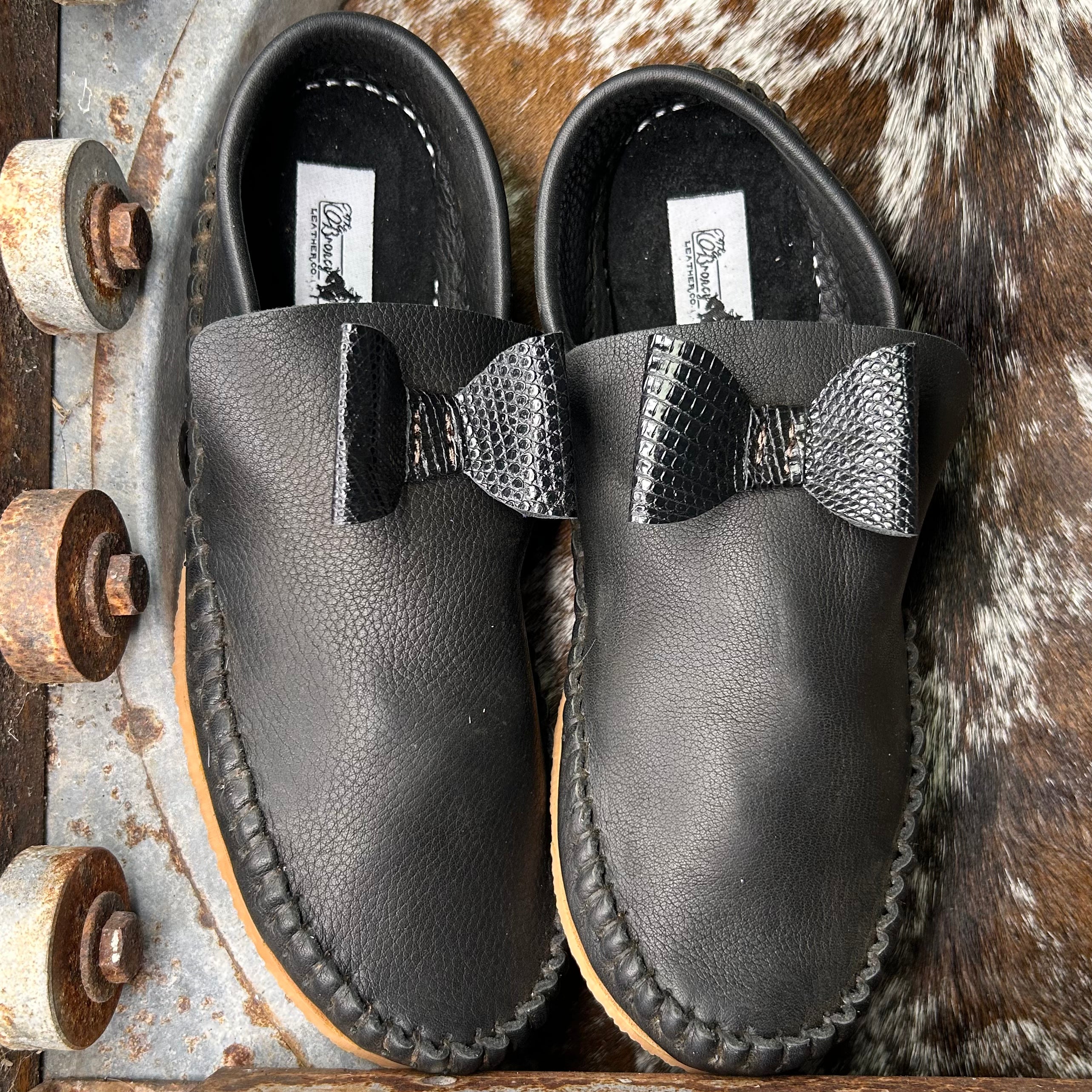 Lizard Bow Dayworkers (Size 6)