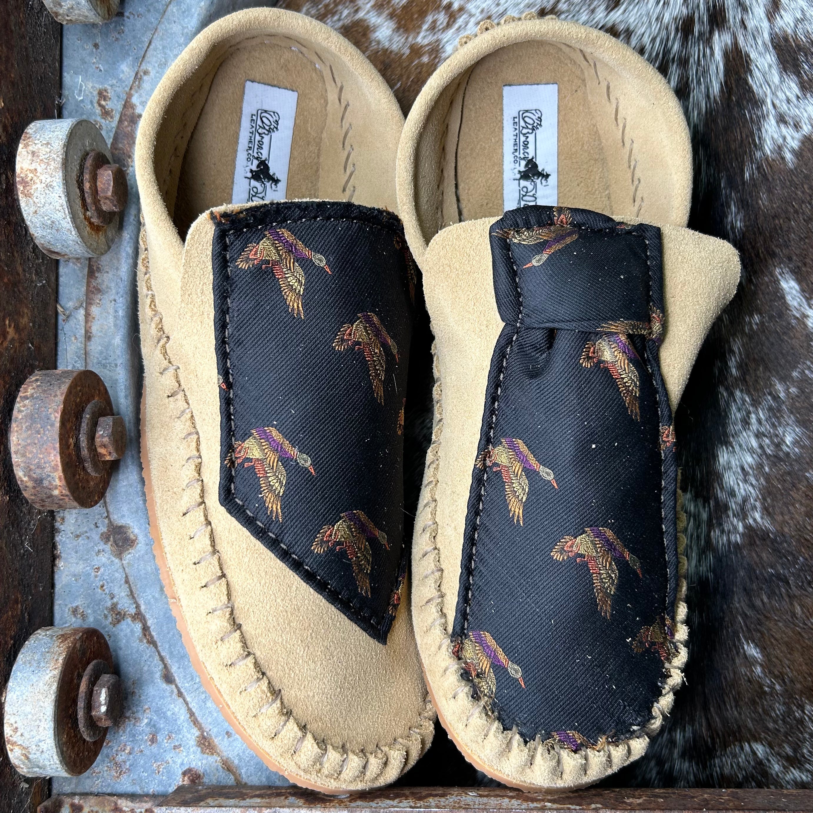 Tie Dayworkers (Size 8)