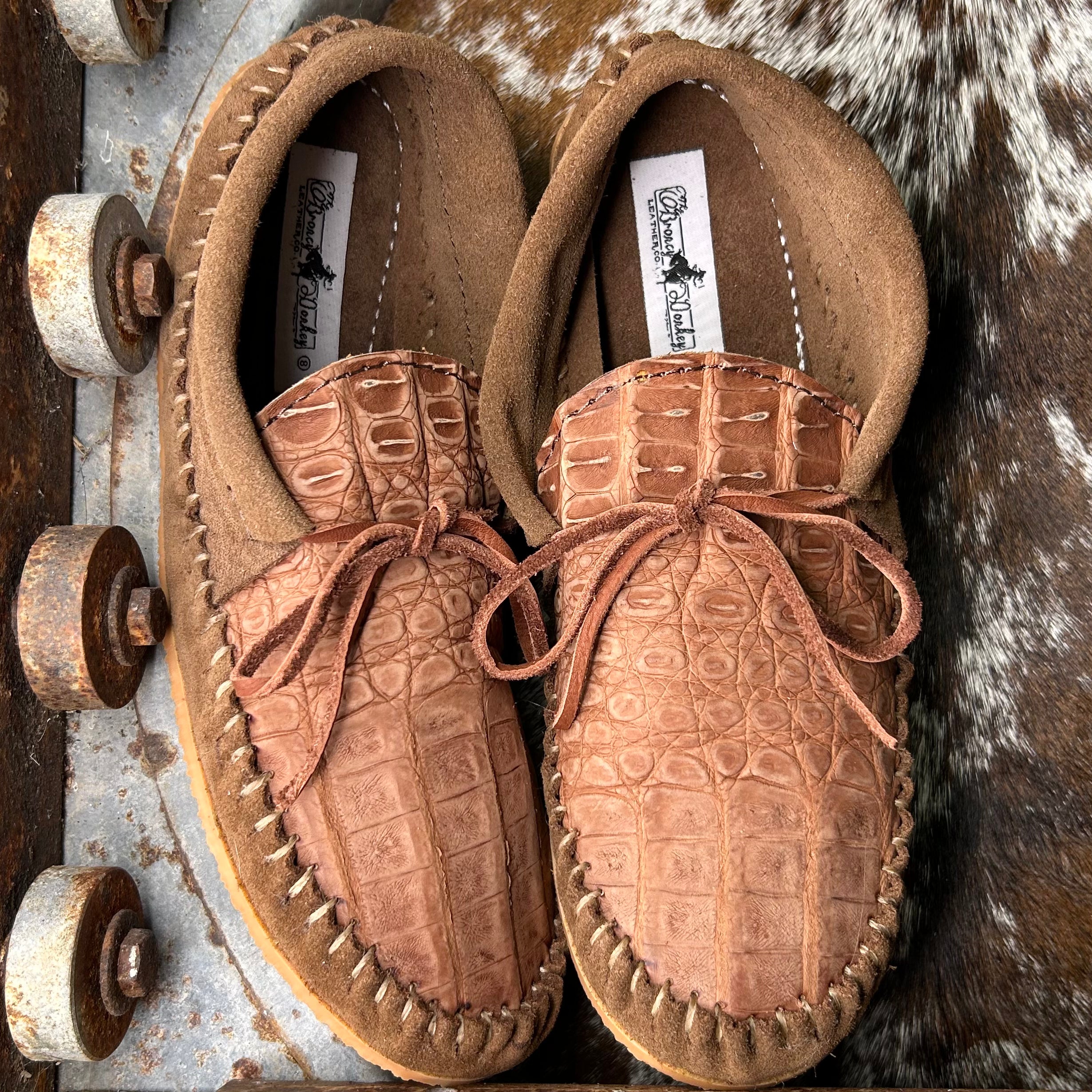 Caiman Muleys (Size 8)